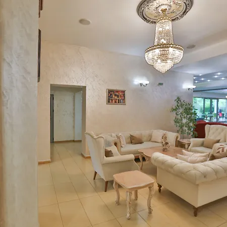 Terra Europe Brontes 4* Ταργκόβιστε