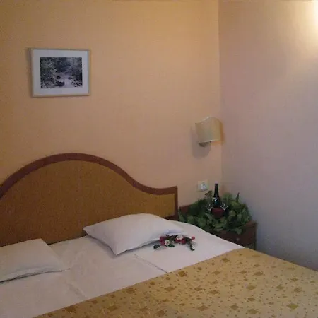 Otel Terra Europe Brontes Targovishte (Targovishte)