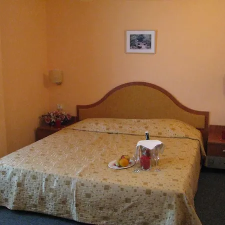Terra Europe Brontes Ξενοδοχείο 4*